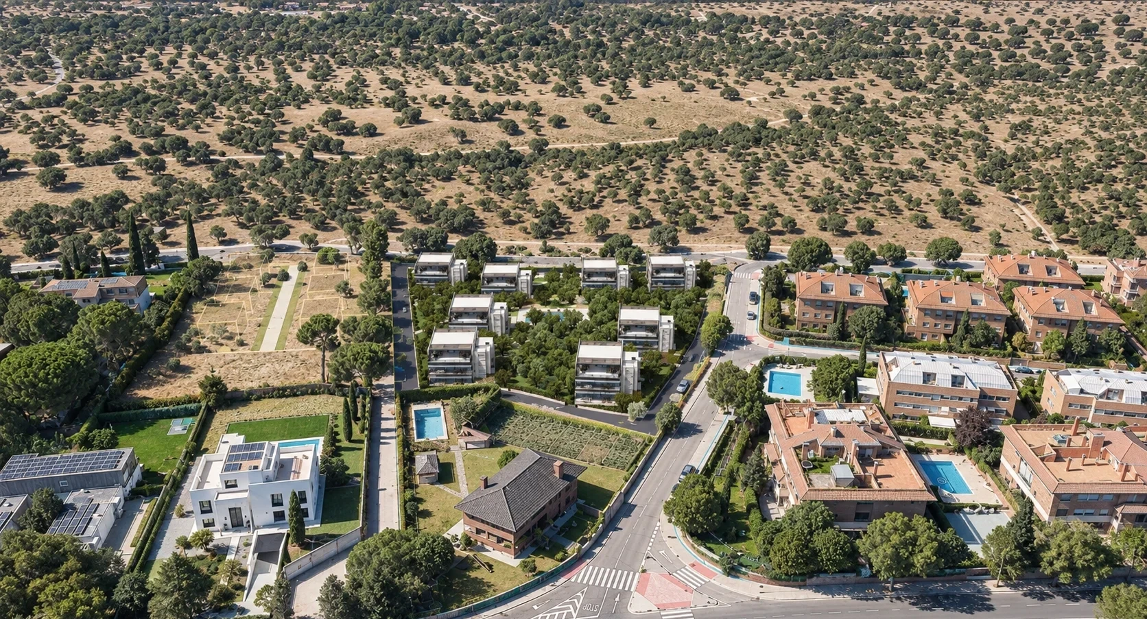 Vista aérea de las calles de Aravaca junto a la promoción